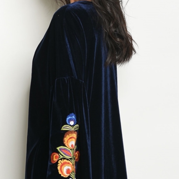 1 LEFT! NAVY VELVET CARDIGAN W FLORAL EMBROIDERY - Picture 3 of 4